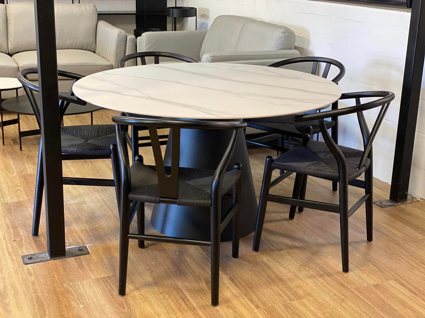 Halo Round Dining Table (1350mm) - Marble