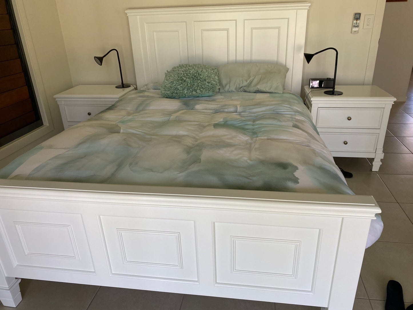 Factory Second - Madison Bedroom Set (Queen)