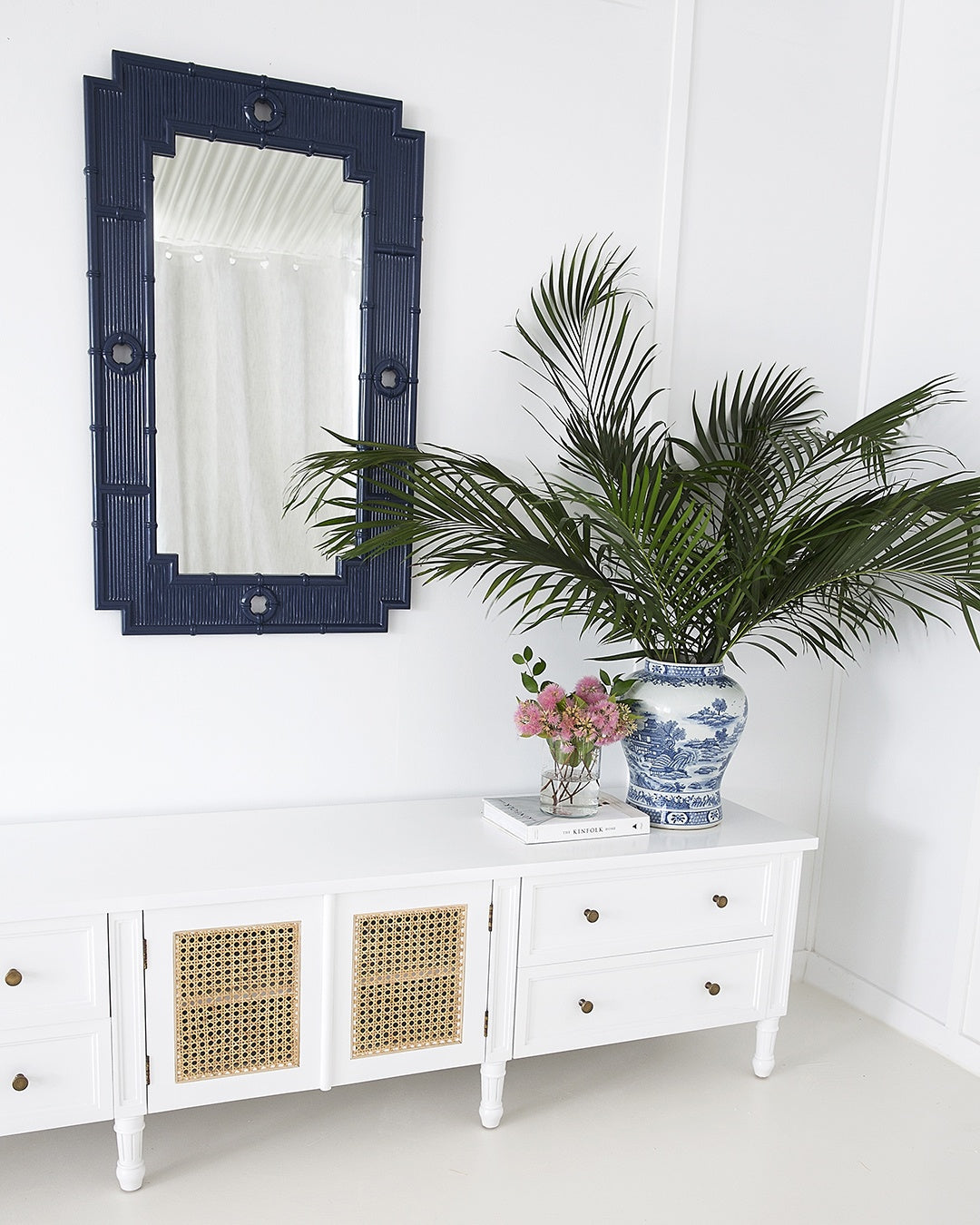Lighthouse Entertainment Unit (2100mm)