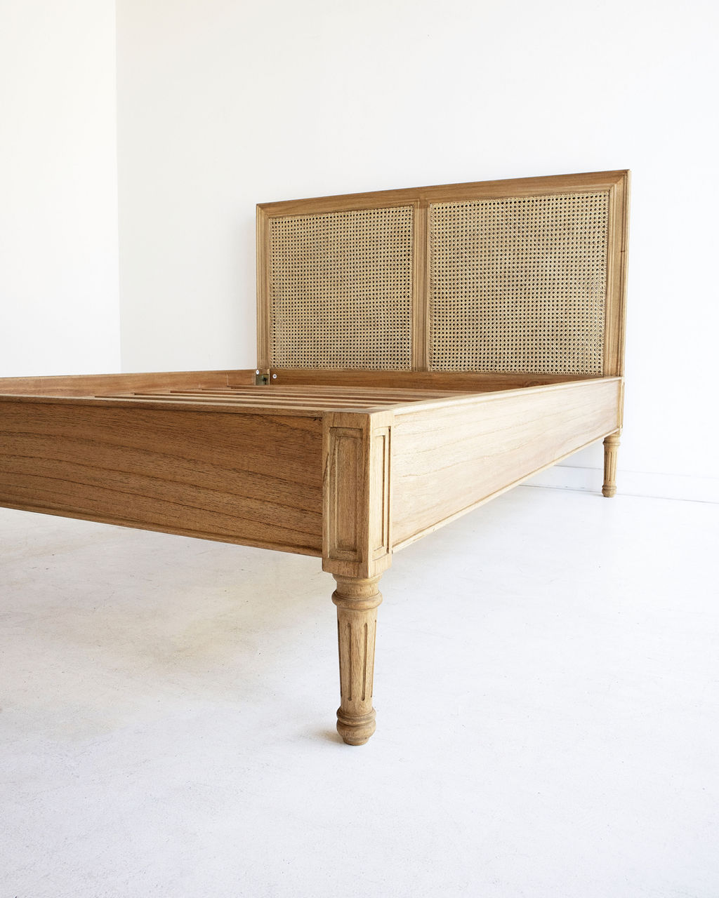 Walton Bed - Low Foot