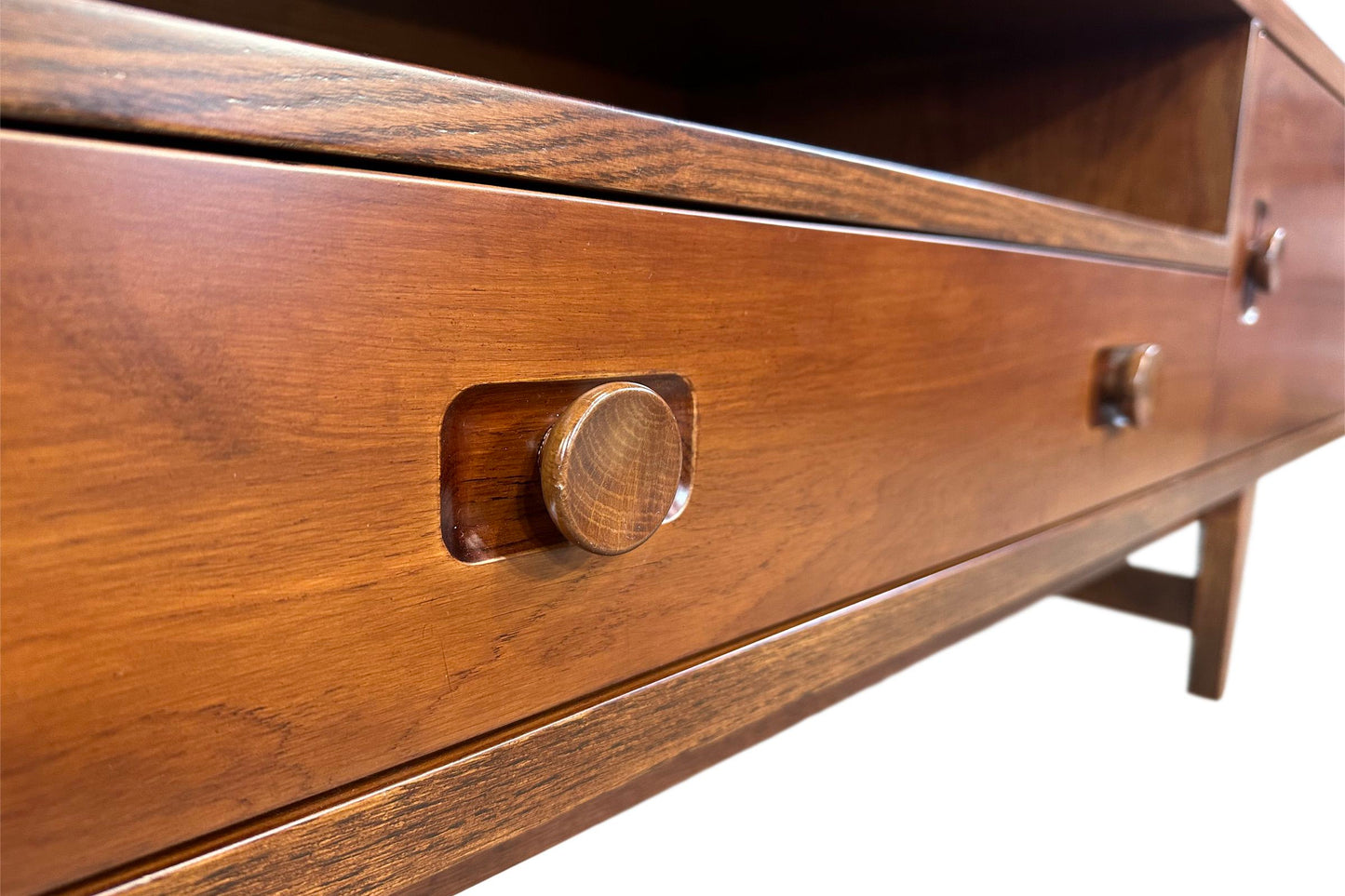 Verge Entertainment Unit (1800mm) - Walnut