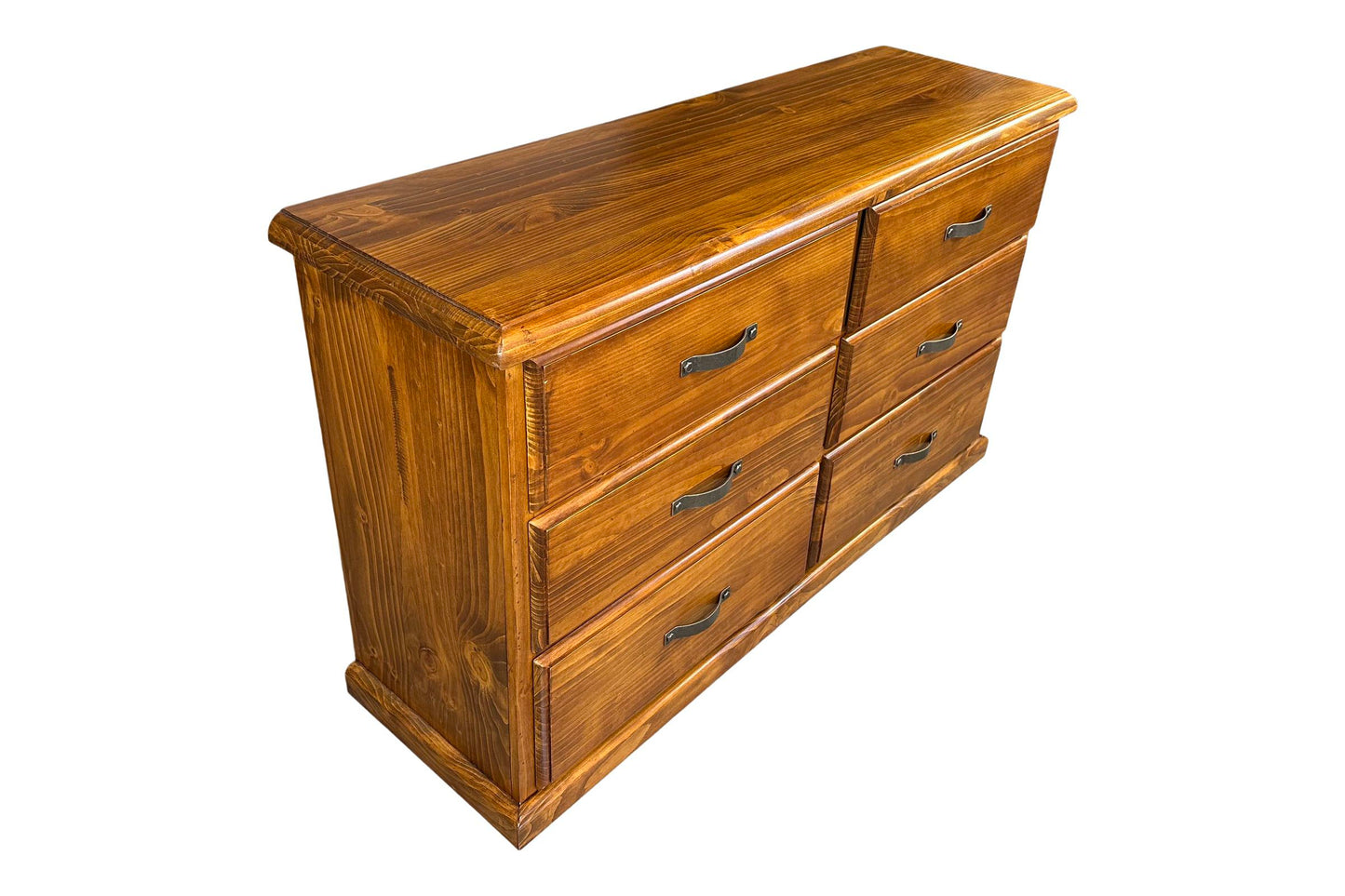 Hinterland Chest