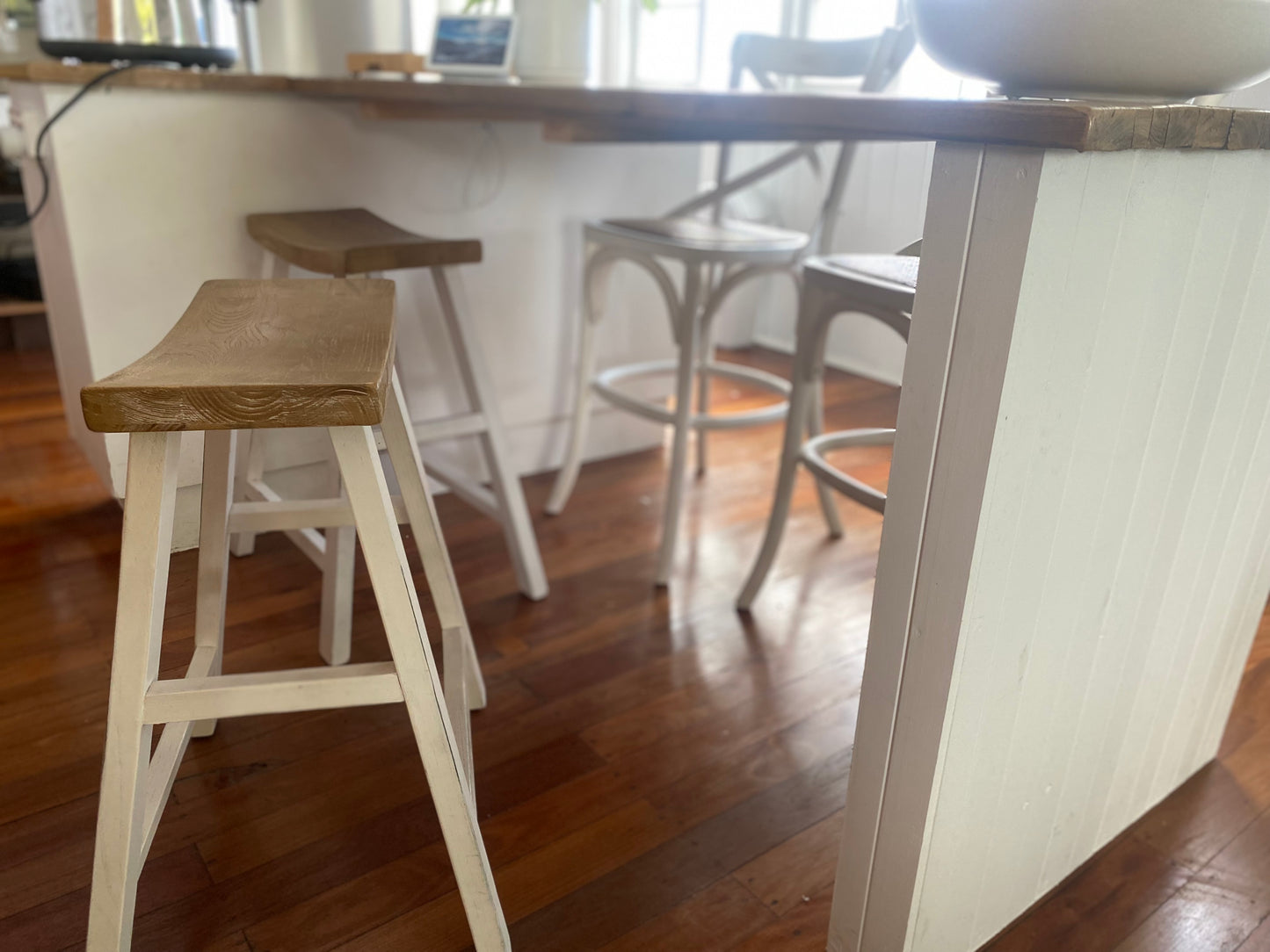 Parisienne Kitchen Stool - White & Oak