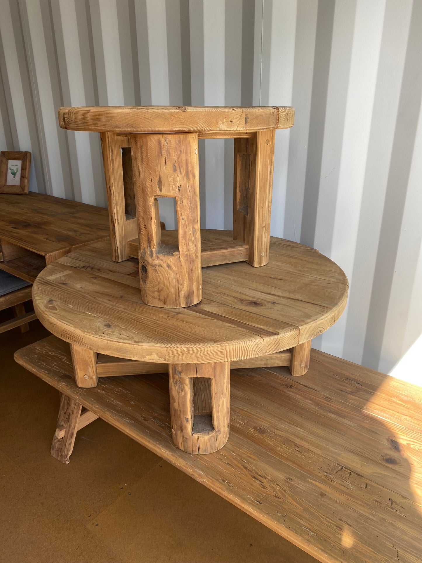 Plantation End Table - Round