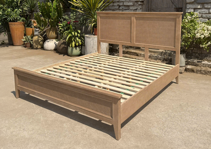 Hemingway Bed
