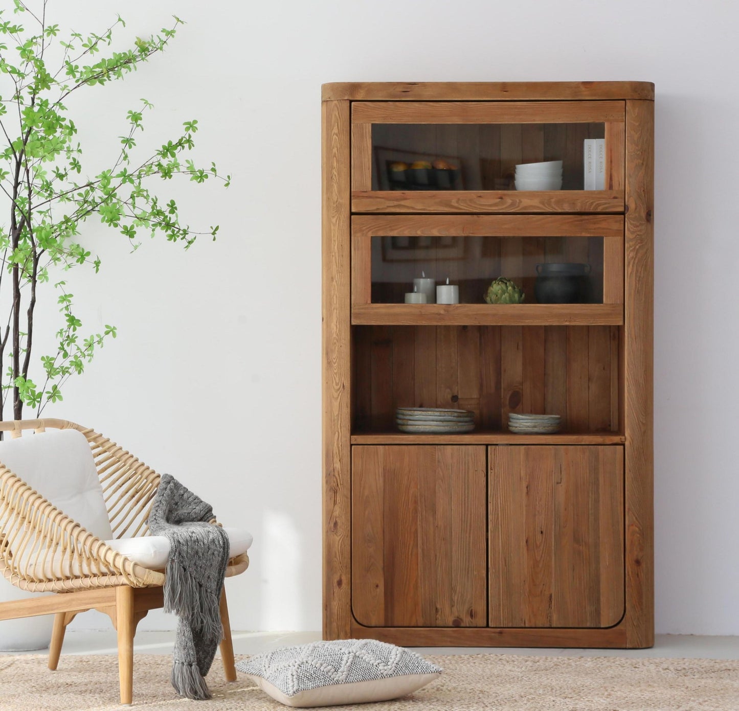 Plantation Display Cabinet - Curve