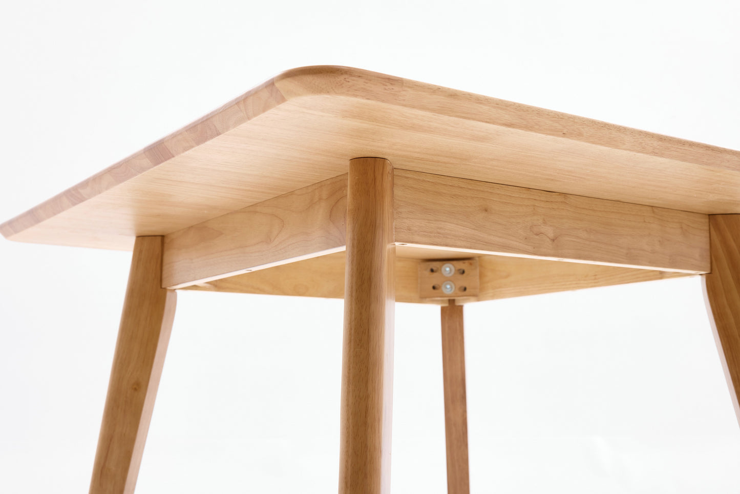 Solita Dining Table (900mm)